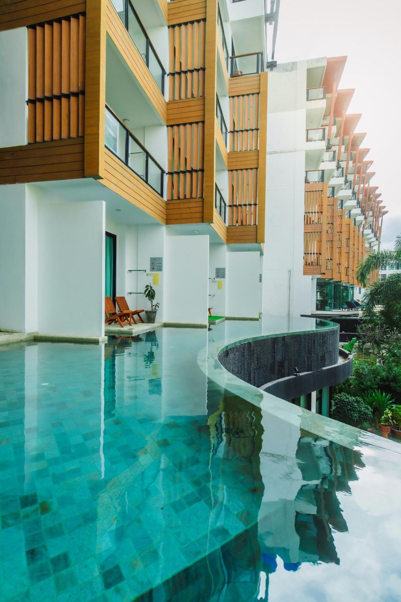 The Lunar Patong Экстерьер фото